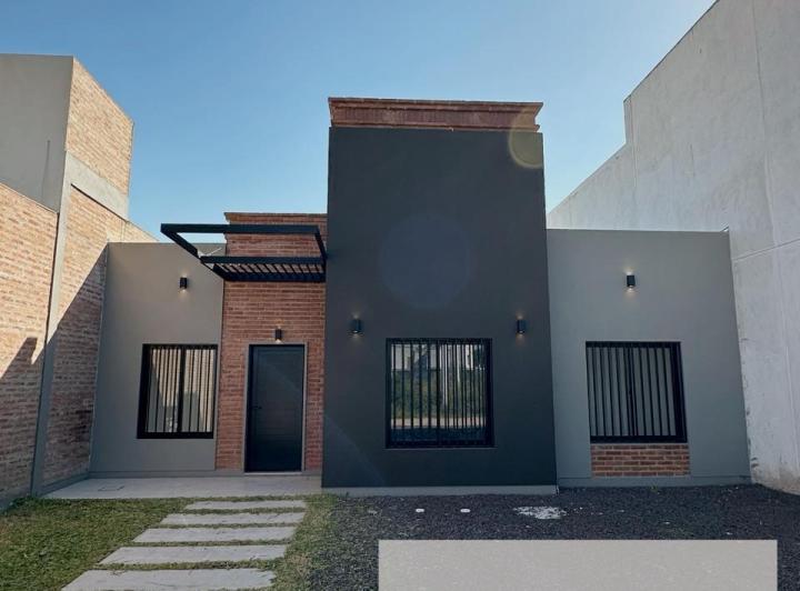 Casa · 111m² · 5 Ambientes · 2 Cocheras