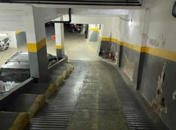 Garage , Villa Crespo · Cochera Guardamoto con Baulera en Villa Crespo!