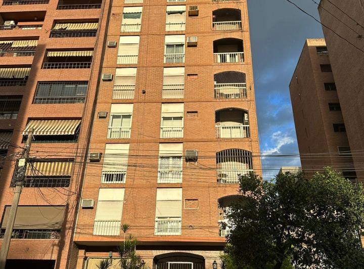 Departamento · 140m² · 6 Ambientes · 1 Cochera