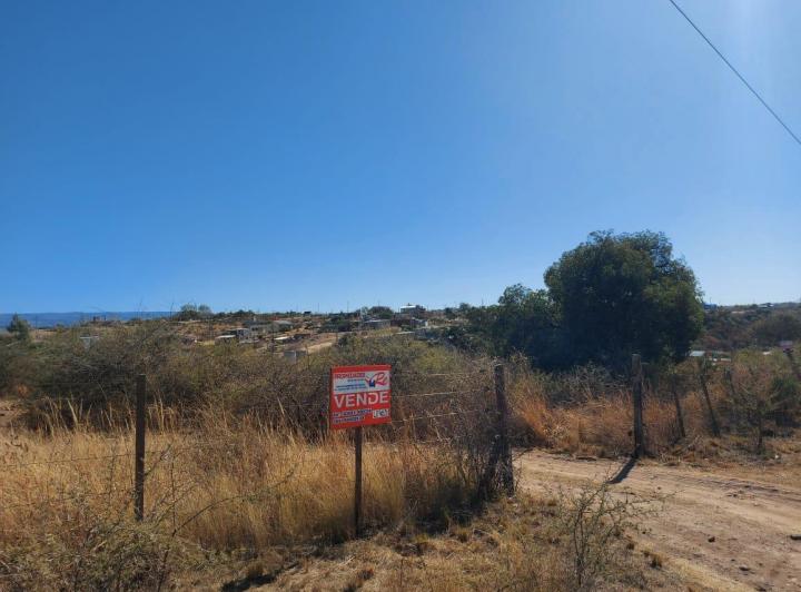 Terreno · 869m²