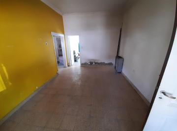 Casa · 200m² · 6 Ambientes · 2 Cocheras · Venta Chalet - 1° de Mayo 2100