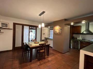 Casa · 170m² · 4 Ambientes · 3 Cocheras · Casa en Venta en Merlo, Zona Oeste