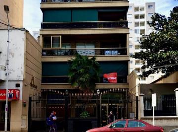 Departamento de 4 ambientes, Avellaneda · Italia 30 Semipiso con Cochera