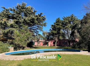 Quinta vacacional · 260m² · 8 Ambientes · Venta Casa Quinta Sobre 17.800 m² - Ideal Inversores / Instituciones - Trujui - Moreno