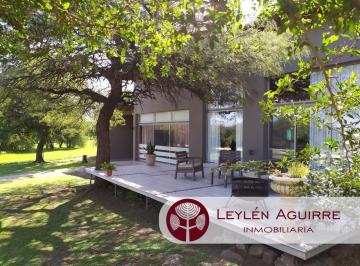 Casa · 360m² · 3 Dormitorios · 2 Cocheras · Casa en Venta en Country Causana. Carlos Paz