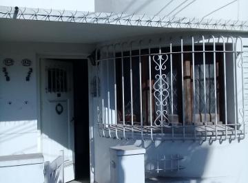 PH de 2 ambientes, Lanús · Vende Casa en PH C /patio y Quincho - a Refaccionar