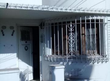 PH · 70m² · 2 Ambientes · Vende Casa en PH C /patio y Quincho - a Refaccionar