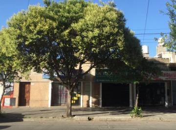 Casa de 5 ambientes, Córdoba · Casa a La Venta con Tres Locales Comerciales