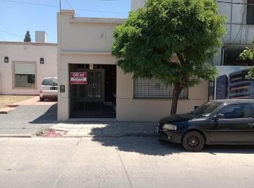 FRENTE PROPIEDAD · Casa Céntrica en La Ciudad de Luján (B).