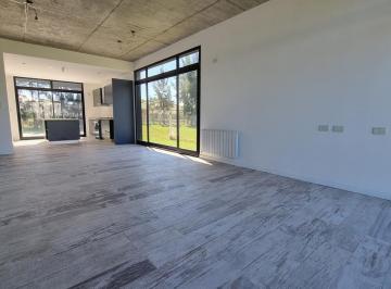 Casa · 146m² · 4 Ambientes · 1 Cochera · Casa en Venta La Reserva, a Estrenar