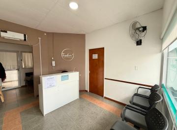 Casa de 3 ambientes, Ituzaingó · Propiedad con Destino Comercial en Excelente Ubicacion de Ituzaingó