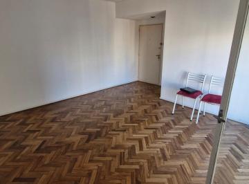 Departamento en Alquiler de 3 ambientes · 3 Ambientes con Balcon