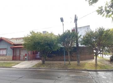 Casa · 206m² · 11 Ambientes · Venta de Casa en Barrio Parque Bernal Ideal Inversor