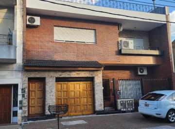 PH · 160m² · 3 Ambientes · Casa Tipo PH de 3 Ambientes en Planta Baja