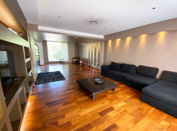 Casa de 7 ambientes, La Matanza · Hermoso Chalet en Zona Residencial de Ramos Mejía Sur