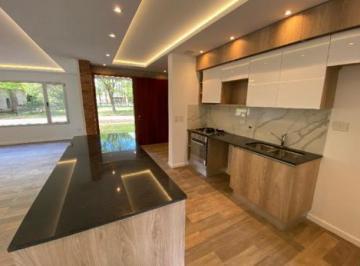 Casa · 243m² · 5 Ambientes · 2 Cocheras · Casa en Puero Paraíso Pueblo Esther