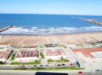 Departamento · 480m² · 6 Ambientes · 2 Cocheras · Venta Piso 480 m y 78 m de Balcon. Quincho Propio. 2 Cocheras y 1 Baulera. Zona Playa Grande.
