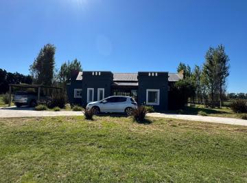 Casa de 5 ambientes, Luján · Casa Barrio Cerrado en Carlos Keen (B)