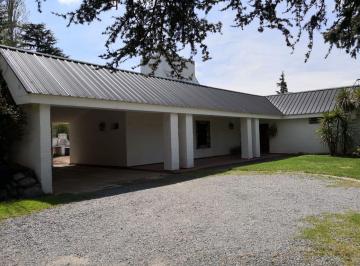 Casa · 390m² · 11 Ambientes · 2 Cocheras · Vendo Muy Linda Casa a Cuadras del Golf