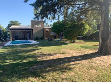 Casa · 135m² · 2 Dormitorios · 2 Cocheras · Casa - Barrio Villa Aero Club