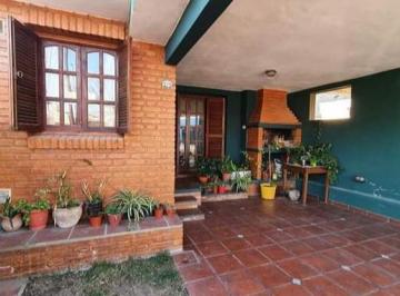 Casa de 4 ambientes, Valle Hermoso · Se Vende Casa en El Centro de Valle Hermoso