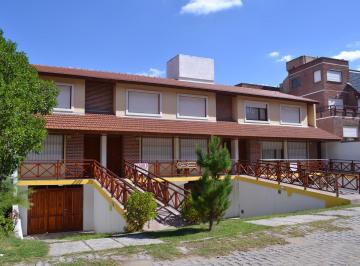 Casa · 98m² · 2 Ambientes · 1 Cochera · Zona Playa