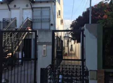 PH de 2 ambientes, Morón · Departamento P. Baja con Patio