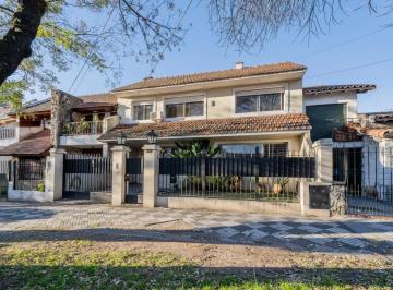 Casa de 5 ambientes, Esteban Echeverría · Chalet en Venta 5 Ambientes Monte Grande - Apto Crédito