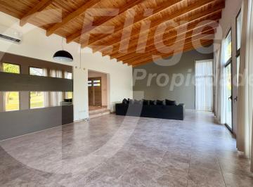 Casa de 4 ambientes, Malagueño · Causana, Bº Cerrado, 3 Dorm., 1 Suite C/vestidor, Pileta, Cochera Doble!