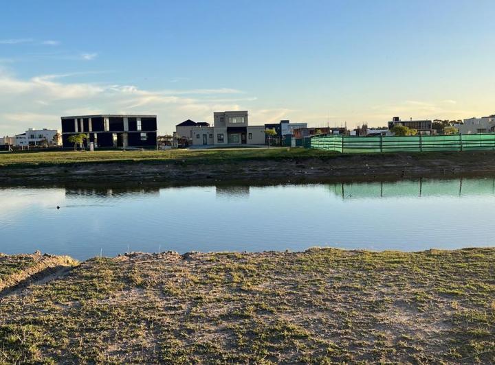 Terreno · 700m²