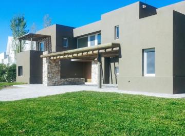 Casa · 500m² · 6 Ambientes · 2 Cocheras · Casa en Venta Ubicado en Los Castores, Nordelta, Tigre