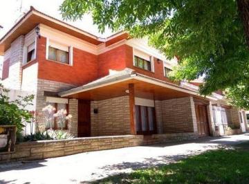 SCB-SCB-121_2 · Amplio Chalet de Estilo Marplatense en Excelente Zona