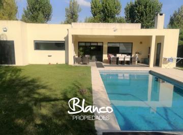 Casa · 169m² · 5 Ambientes · 2 Cocheras · Casa en Venta en El Recodo, Garin, Escobar