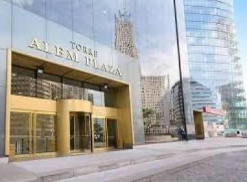 Oficina comercial en Alquiler de 21 ambientes · Alquiler - Oficina a + - Retiro - Alem Plaza - Piso Alto - 760 m² - 8 Cocheras - Impecable!