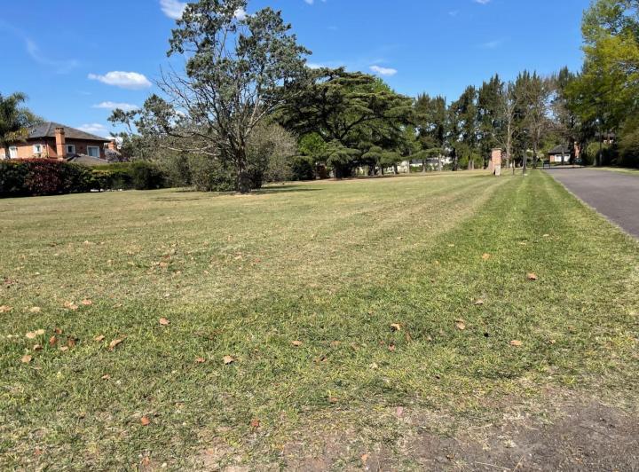 Terreno · 700m²