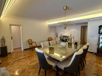 Departamento · 220m² · 5 Ambientes · 1 Cochera · Departamento 5 Ambientes, Cochera y Cuarto de Servicio Alquil