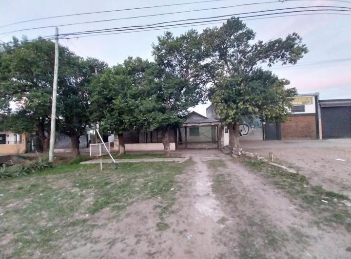 Casa · 240m² · 5 Ambientes · 1 Cochera