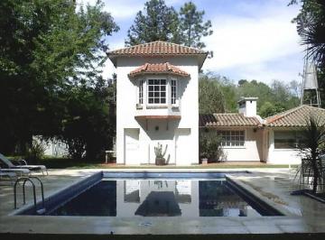 Casa · 400m² · 7 Ambientes · 4 Cocheras · Casa en Venta Ubicado en Highland Park Cc, Pilar, G. B. a. Zona Norte