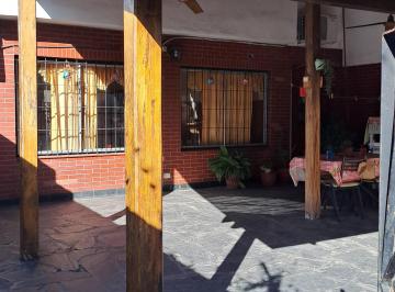 Casa de 3 ambientes, Lomas de Zamora · Chalet