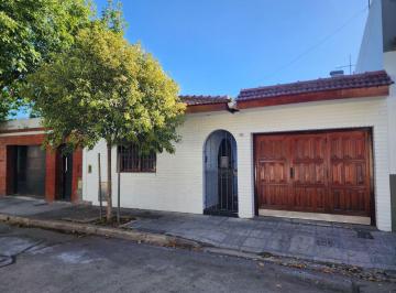 Casa de 3 ambientes, Liniers · Casa en Venta 3 Amb C/ Cochera en Liniers