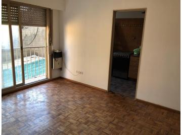 Departamento · 47m² · 3 Ambientes · Simpatico 3 Ambientes Reciclado a Nuevo a m. de Av Maipu