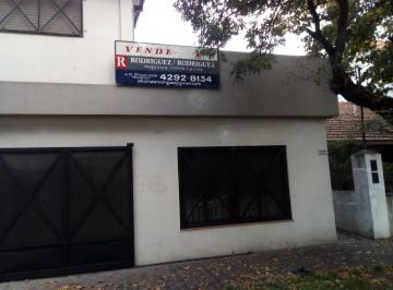 Edificio de 8 ambientes, Almirante Brown · Inmueble Para Varias Familias o Desarrollo Comercial