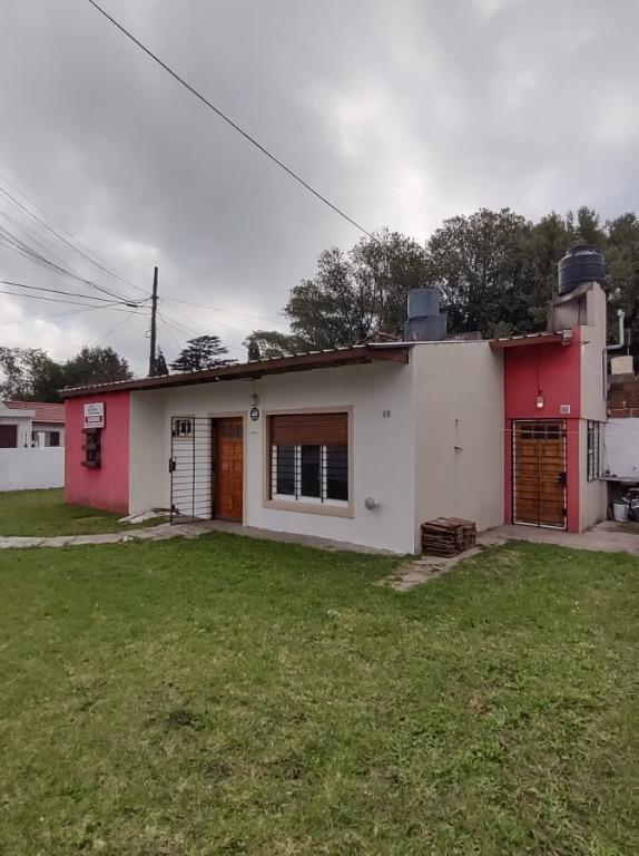 Casa de 3 ambientes en venta en lote propio de 250m² — De La Plaza Fortunato