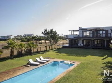 Foto1 · Casa con Piscina y Gran Terreno