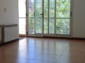 Departamento de 2 ambientes, Lomas de Zamora · Departamento 2 Amb. con Balcón Al Frente