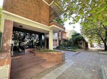 Departamento de 5 ambientes, Lomas de Zamora · Depto. 5 Amb. C/dep. en Venta