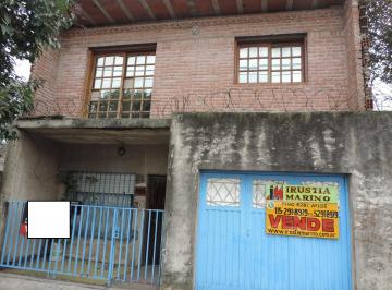 Casa de 4 ambientes, Lomas de Zamora · Casa en Barrio San José - Temperley