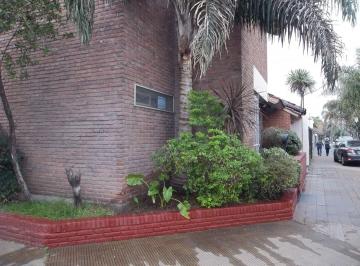 Casa · 170m² · 5 Ambientes · 1 Cochera · Chalet en Venta de 4 Dorm. C/ Cochera en Haedo