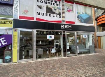 Local comercial · 290m² · 1 Ambiente · Local en Venta Sobre Av Independencia