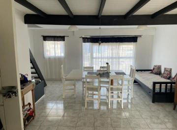 PH · 61m² · 3 Ambientes · PH 3 Amb en Primer Piso por Escalera con Pequeña Terraza.